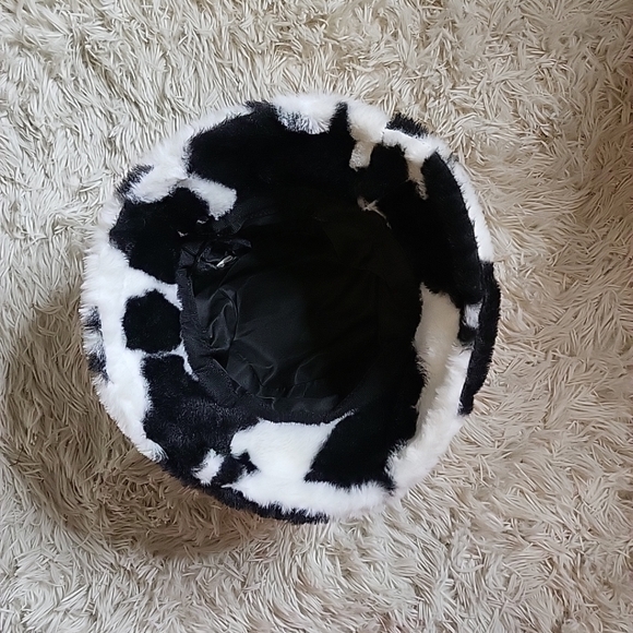 Fluffy Faux Fur Cow Print Bucket Hat All Seasons 90s Y2K Streetwear Vibes - Picture 13 of 16